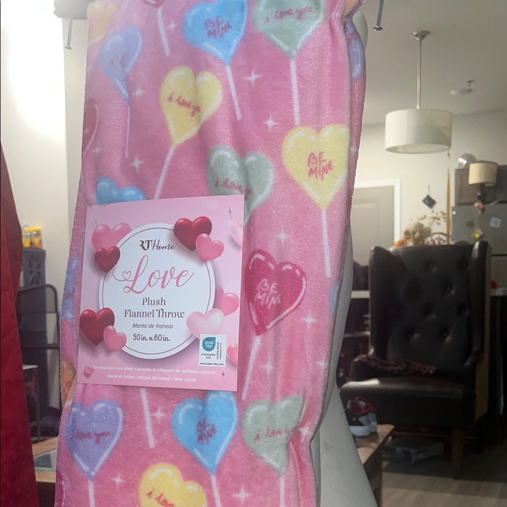 Cozy heart plush blanket - Pink and Multicolor